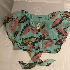 Express short sleeve blouse NWT size L